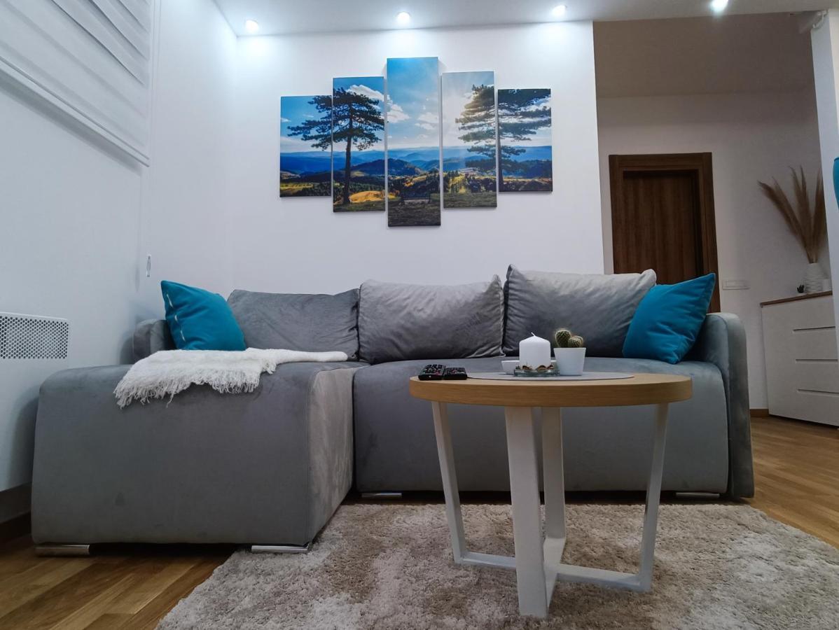 Lola Apartment